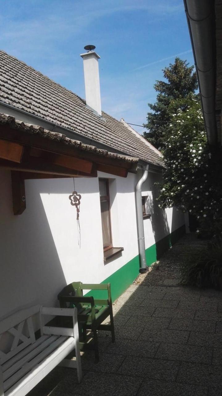 Chalupa U Capu Nove Mlyny Buitenkant foto
